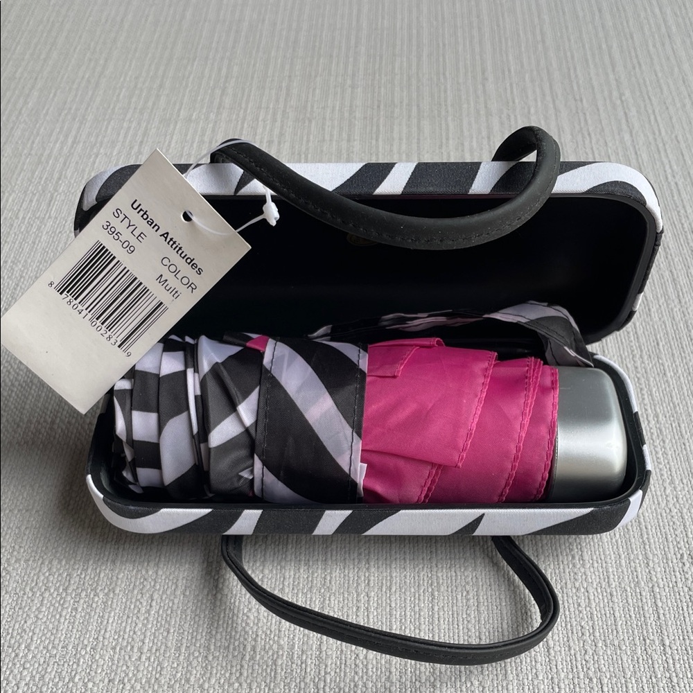 Urban Attitudes Compact Folding Umbrella with travel case